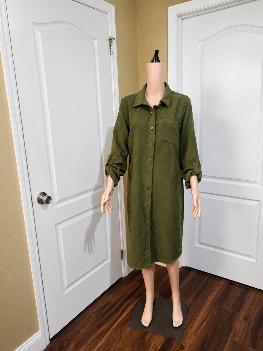 Adrienne Vittadini Olive Green Button-Front Midi Shirt Dress ( L)